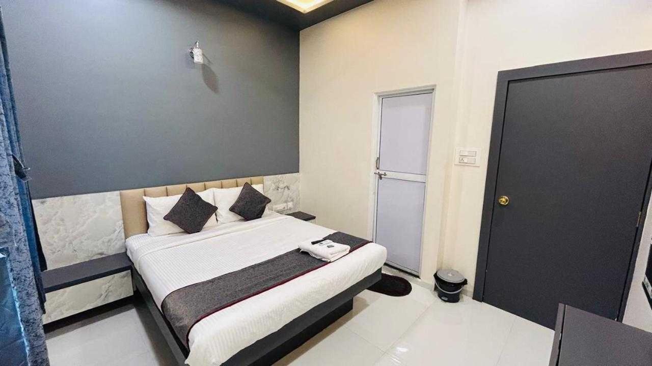 Oyo Hotel Elite Chandrapur Exterior foto